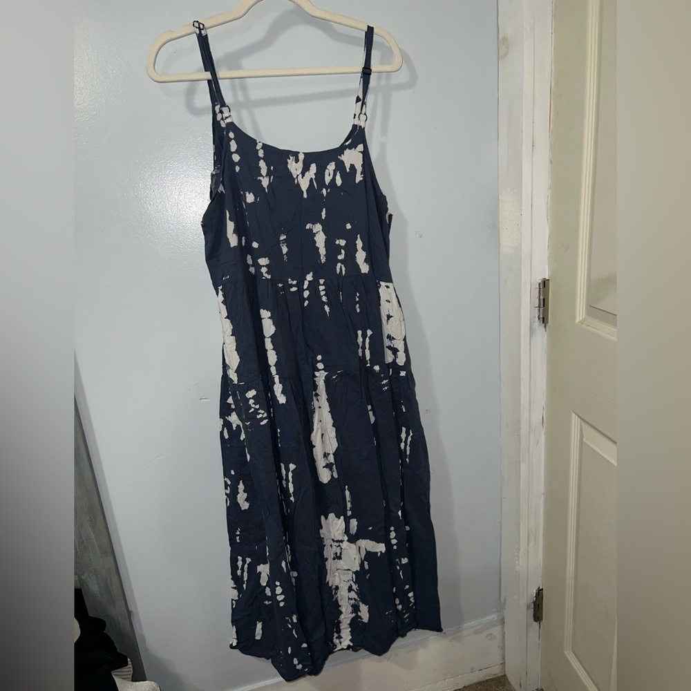 Floral Maxi Dress - Picture 3 of 9